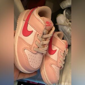 Nike pink shoes